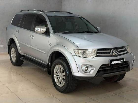 MITSUBISHI PAJERO 3.2 4X4 16V TURBO INTERCOOLER DIESEL 4P AUTOMÁTICO MITSUBISHI PAJERO 3.2 4X4 16V TURBO INTERCOOLER DIESEL 4P AUTOMÁTICO